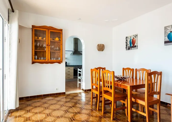 Nineta By Escape 손 보우